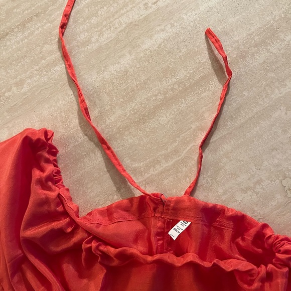 Beautiful Coral and Gold Saree from India. - Picture 10 of 10